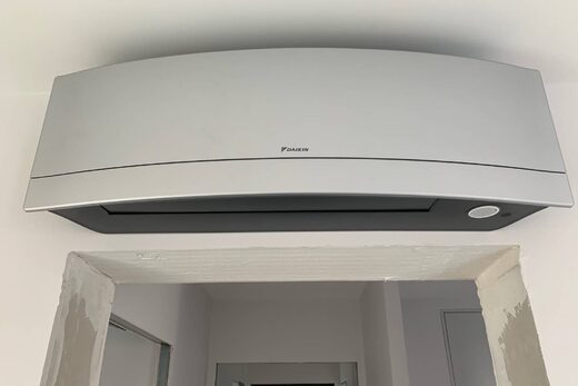 Pose de plusieurs climatisations réversible dans une maison a étage pour faire des économies et pour un meilleur confort