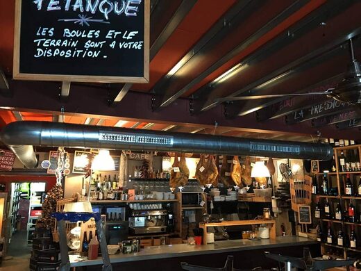 Faire&#x20;installer&#x20;une&#x20;climatisation&#x20;gainable&#x20;dans&#x20;un&#x20;restaurant&#x20;dans&#x20;la&#x20;r&#x00E9;gion&#x20;de&#x20;Bordeaux