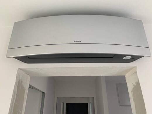 Installation&#x20;d&amp;&#x23;8217&#x3B;un&#x20;syst&#x00E8;me&#x20;de&#x20;climatisation&#x20;bisplit&#x20;Daikin&#x20;dans&#x20;un&#x20;appartement&#x20;&#x00E0;&#x20;Villenave&#x20;d&amp;&#x23;8217&#x3B;Ornon